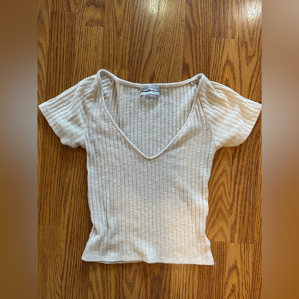 Urban Outfitters Cream Ribbed V-Neck Short Sleeve Tee
